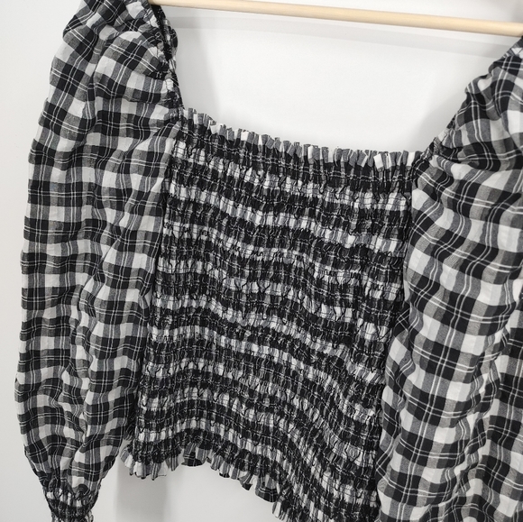 H&M | smocked blouse - Picture 2 of 4